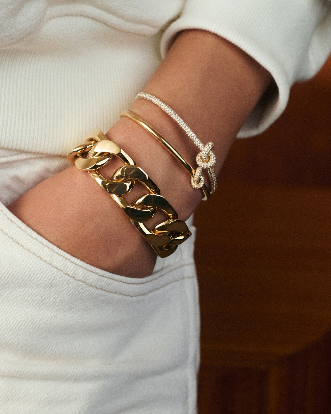 Legacy Knot Bangle Full Pave | 18K Gold Bangle | Engelbert 1